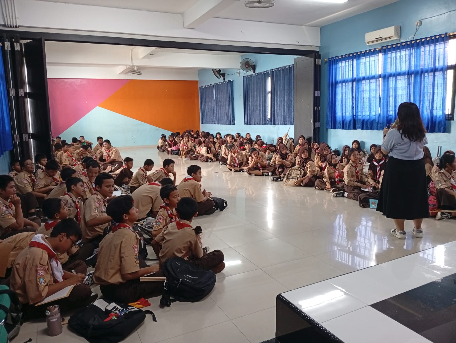 Roadshow Workshop Membaca Ke SMP Negeri 148 Jakarta